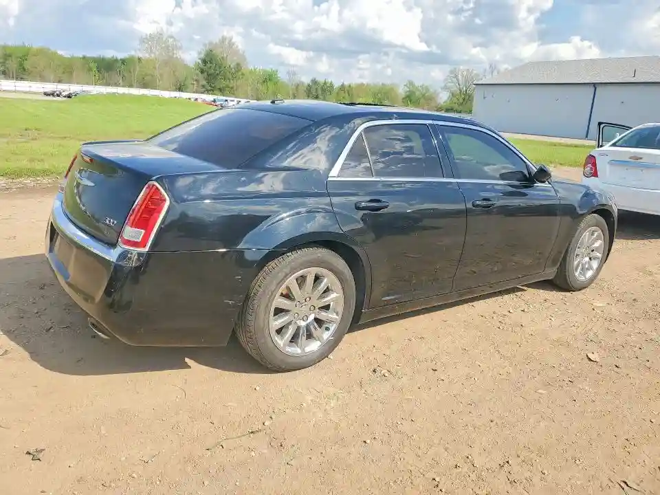 2C3CCAAG3EH343334 2014 CHRYSLER 300-2