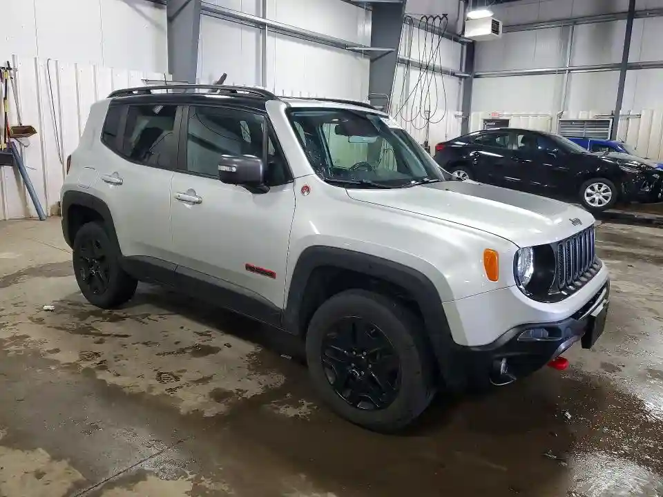 ZACCJBCB1JPH69217 2018 JEEP RENEGADE-3