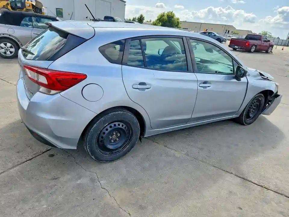 4S3GTAA65H1729020 2017 SUBARU IMPREZA W/-2