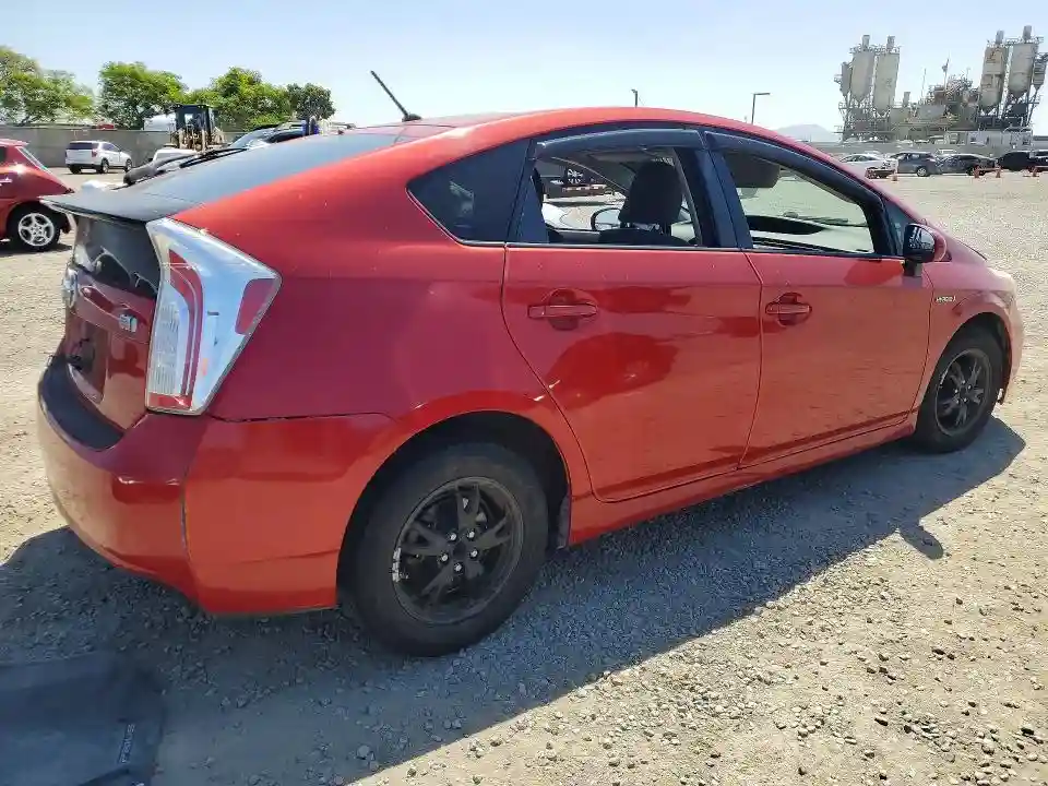 JTDKN3DU9E1775939 2014 TOYOTA PRIUS-2