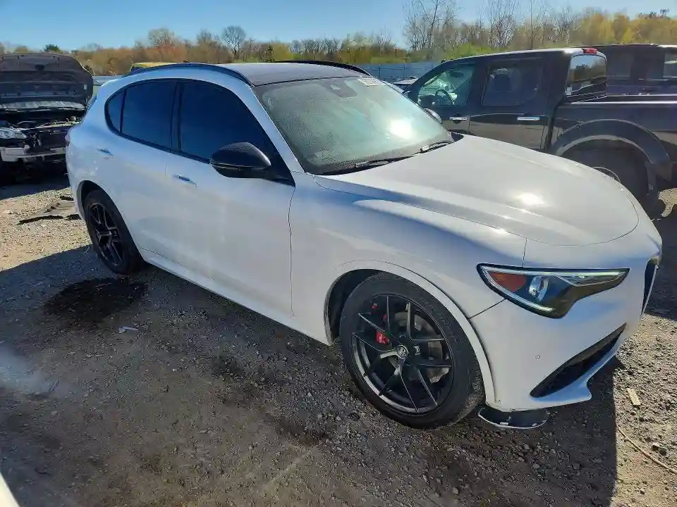 ZASPAKBN0M7D18494 2021 ALFA ROMEO STELVIO-3