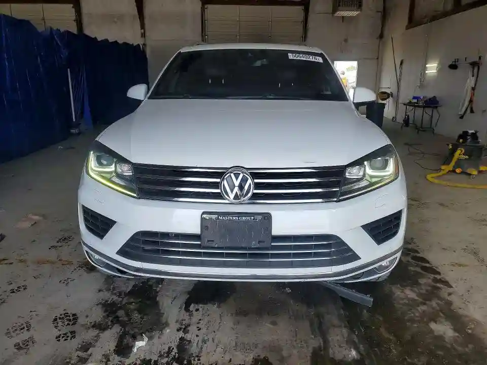 WVGRF7BP1HD000355 2017 VOLKSWAGEN TOUAREG-4