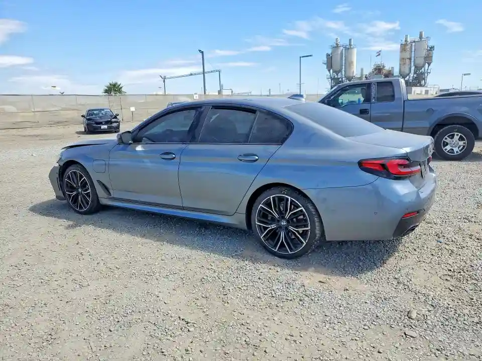 WBA13AG04MCF28779 2021 BMW 5 SERIES-1