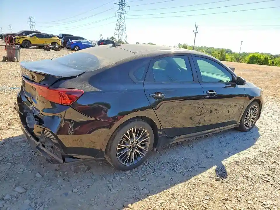 3KPF54AD4NE489053 2022 KIA FORTE-2