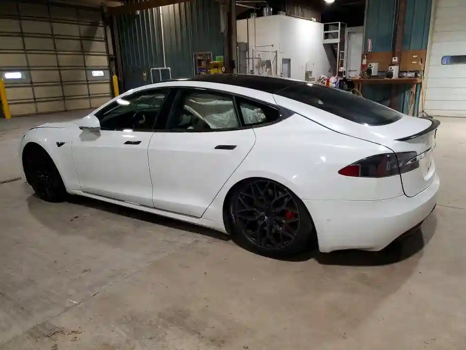 5YJSA1E46KF335114 2019 TESLA MODEL S-1