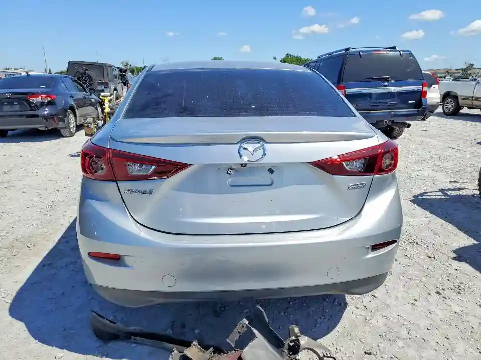 3MZBN1V35JM206722 2018 MAZDA 3-5