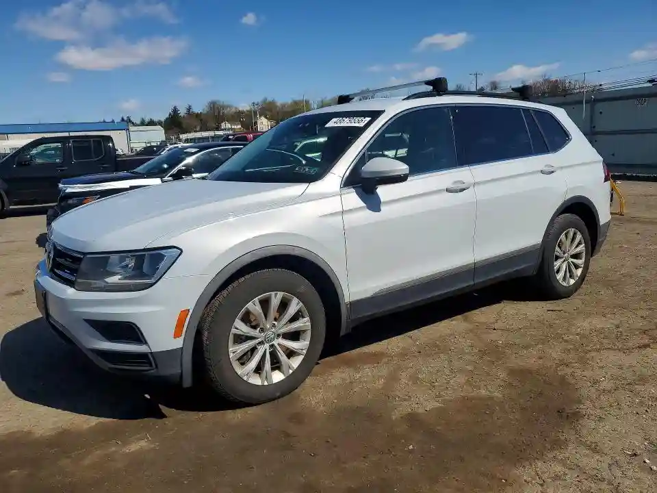 3VV2B7AX4JM153424 2018 VOLKSWAGEN TIGUAN-0