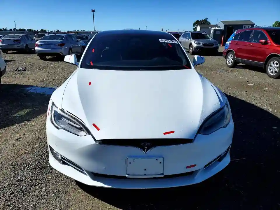 5YJSA1E20JF281337 2018 TESLA MODEL S-4