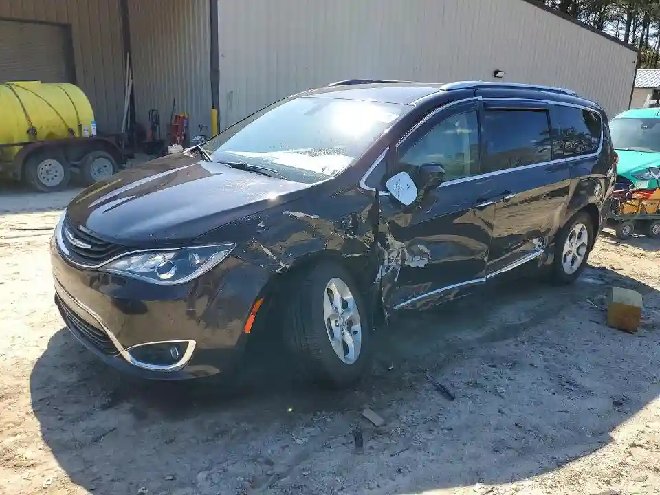 2C4RC1L73JR125059 2018 CHRYSLER PACIFICA-0