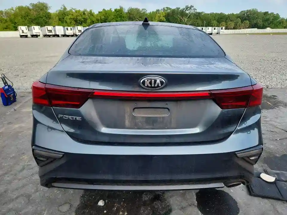 3KPF24AD8LE225968 2020 KIA FORTE LXS-5