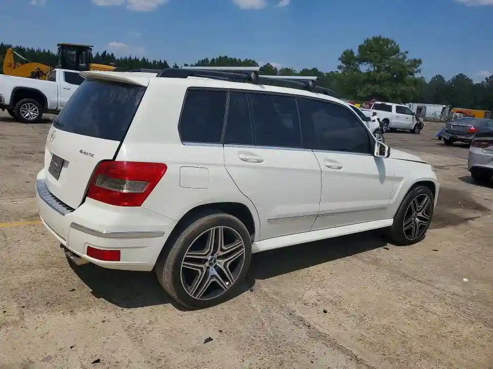 WDCGG8HB5AF498929 2010 MERCEDES-BENZ GLK-CLASS-2