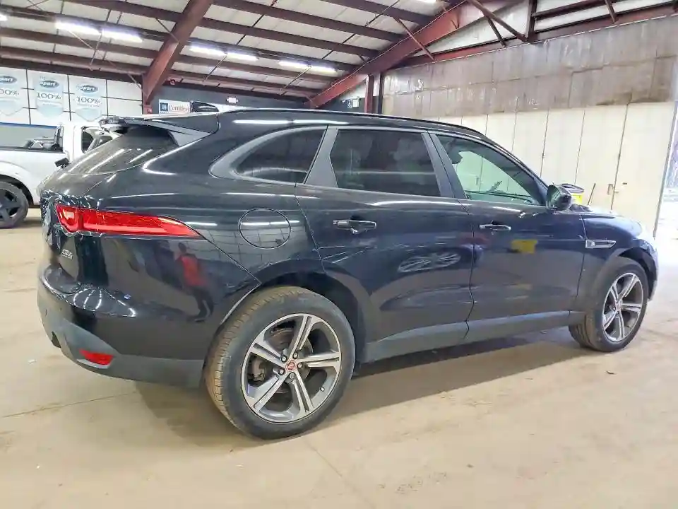 SADCJ2BVXHA880147 2017 JAGUAR F-PACE-2