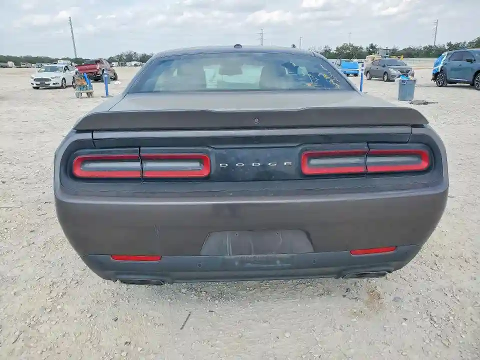 2C3CDZBT0LH124643 2020 DODGE CHALLENGER-5