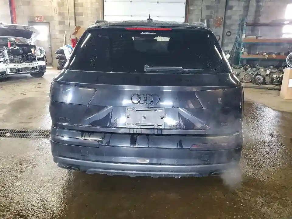 WA1VAAF78JD037945 2018 AUDI Q7-5