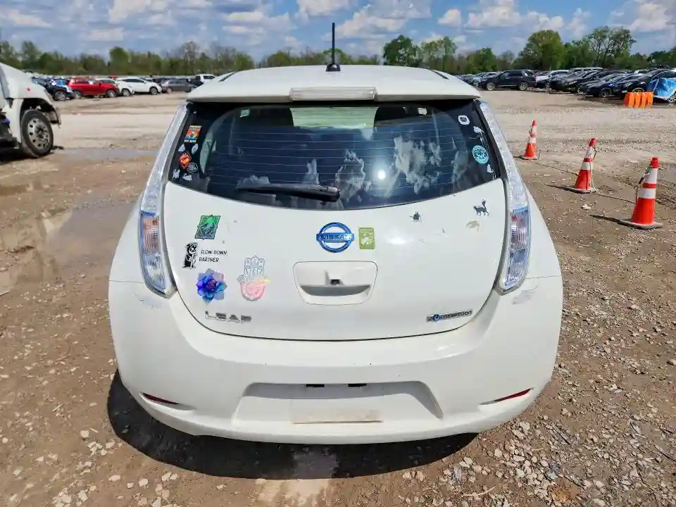 1N4AZ0CP5FC322214 2015 NISSAN LEAF-5