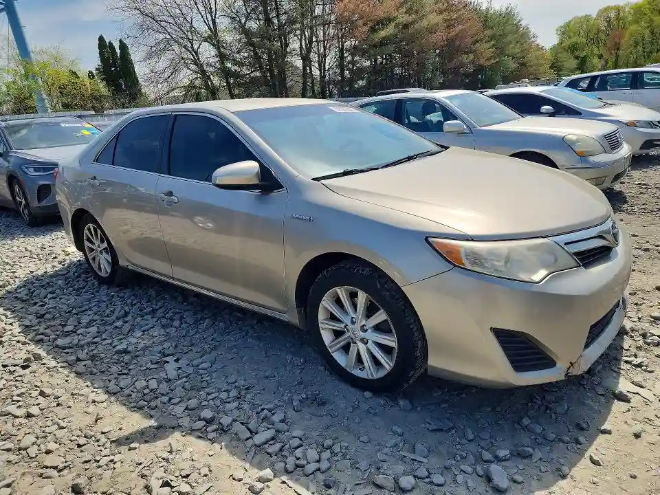 4T1BD1FK6DU068843 2013 TOYOTA CAMRY SOLA-3