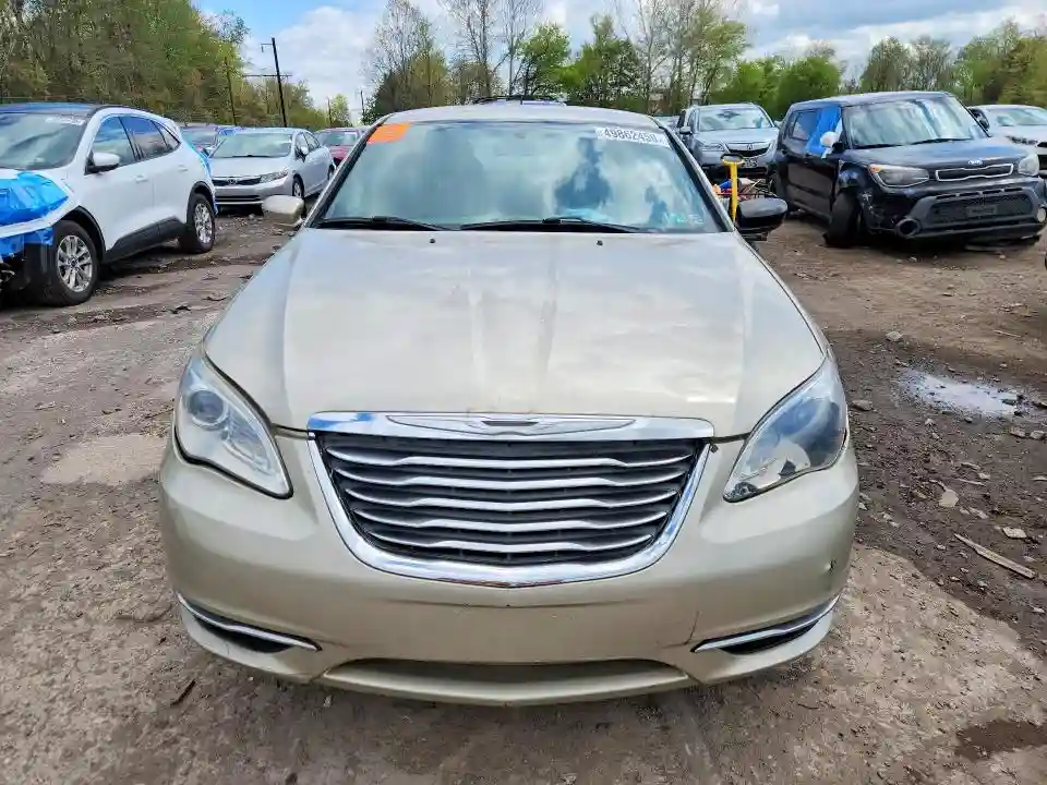 1C3CCBBG7EN114134 2014 CHRYSLER 200-4