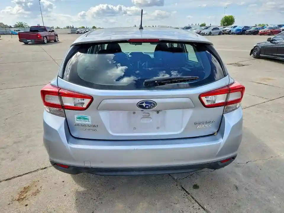 4S3GTAA65H1729020 2017 SUBARU IMPREZA W/-5