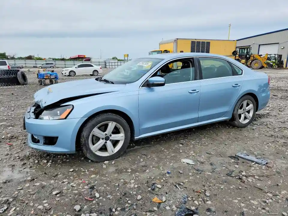 1VWBN7A34DC002900 2013 VOLKSWAGEN PASSAT-0