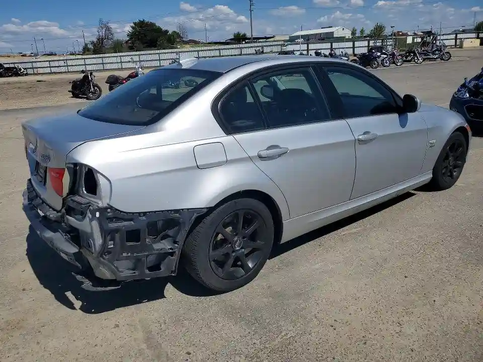 WBAPK5G55BNN80193 2011 BMW 3 SERIES-2