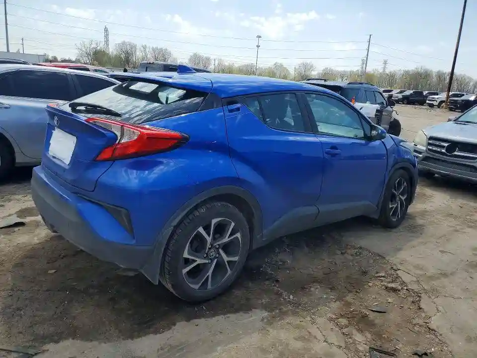 NMTKHMBX3JR014104 2018 TOYOTA C-HR-2