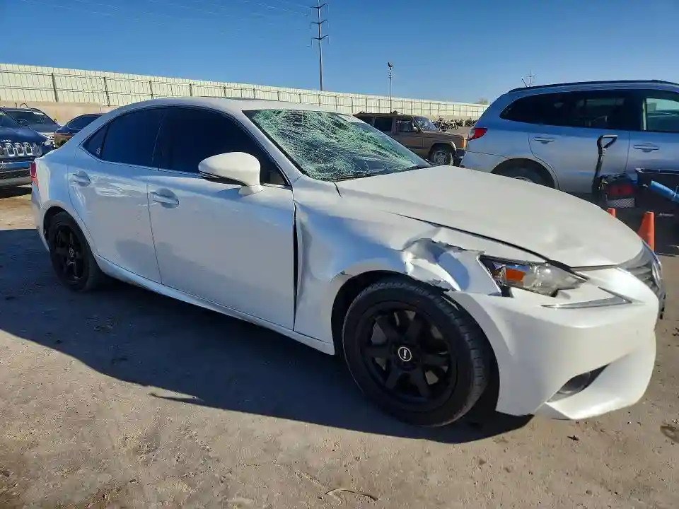 JTHBA1D23G5011822 2016 LEXUS IS-3