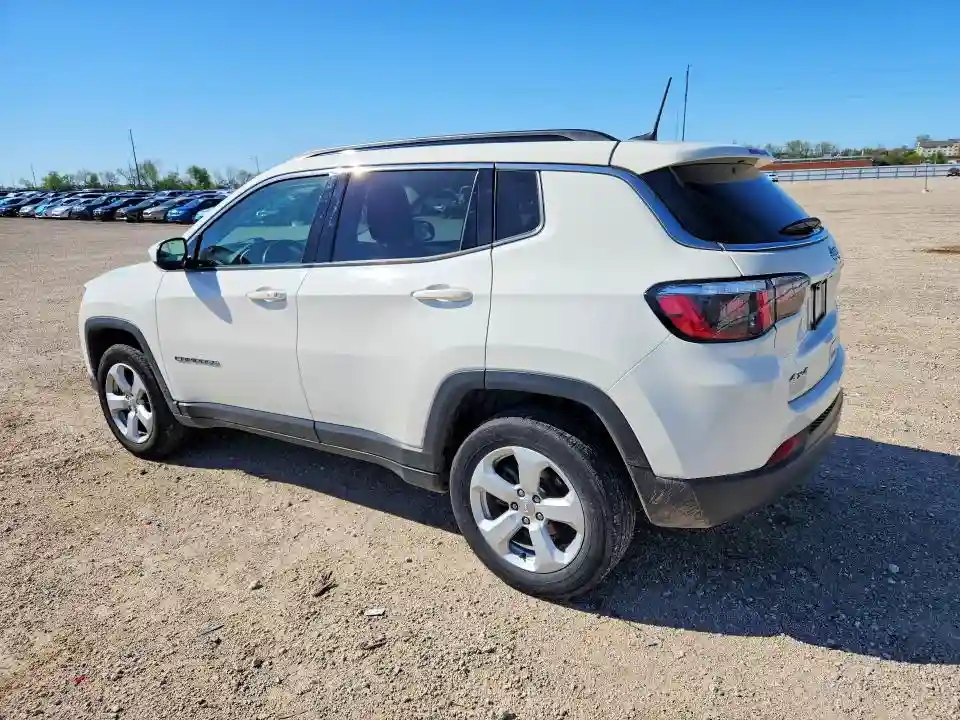 3C4NJDBB7JT485606 2018 JEEP COMPASS-1