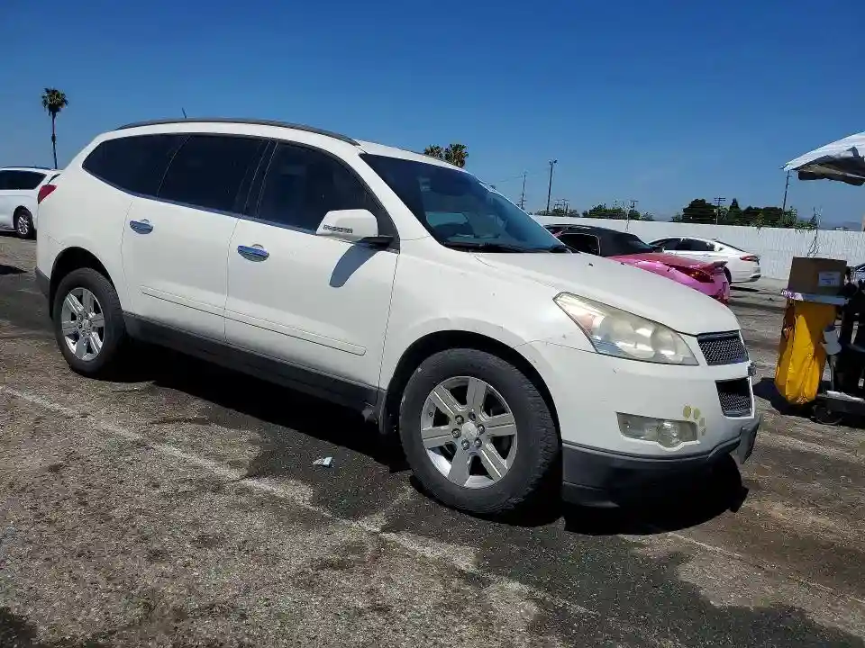 1GNKVJED0BJ357243 2011 CHEVROLET TRAVERSE-3