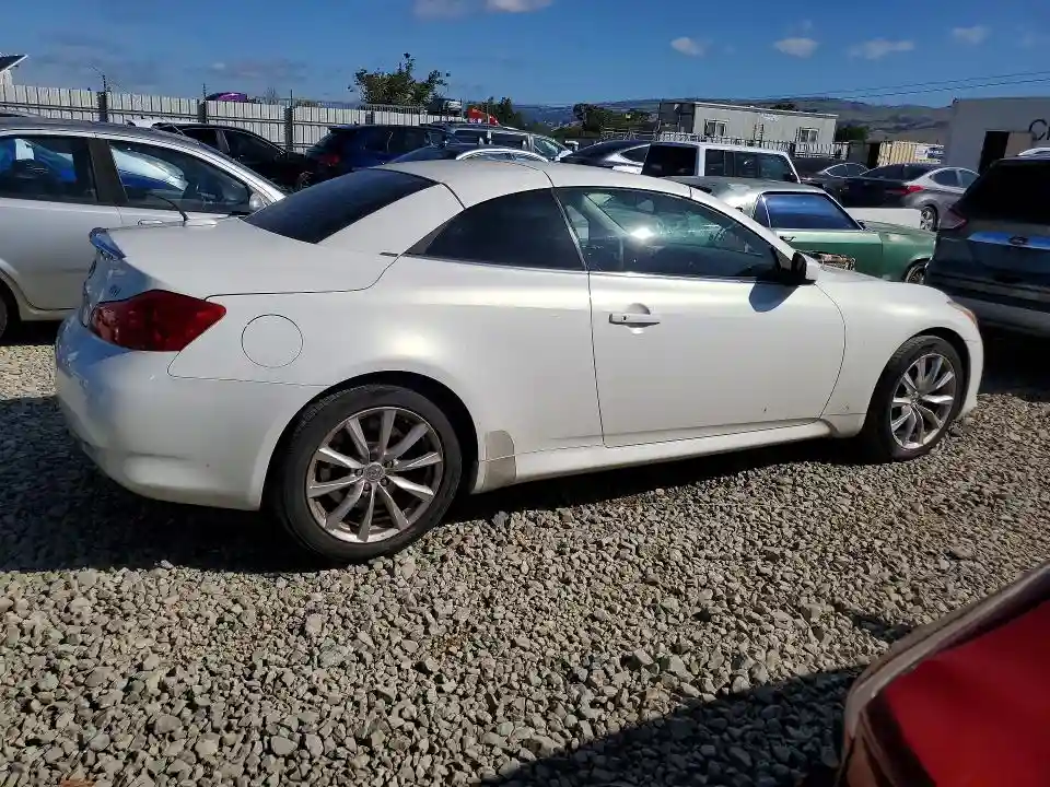 JN1CV6FE7BM952108 2011 INFINITI G37 CONVER-2