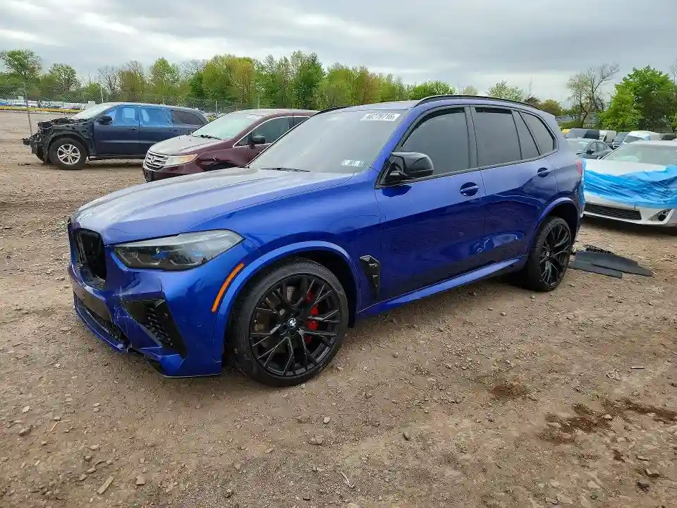 5YMJU0C0XN9K39778 2022 BMW X5-0