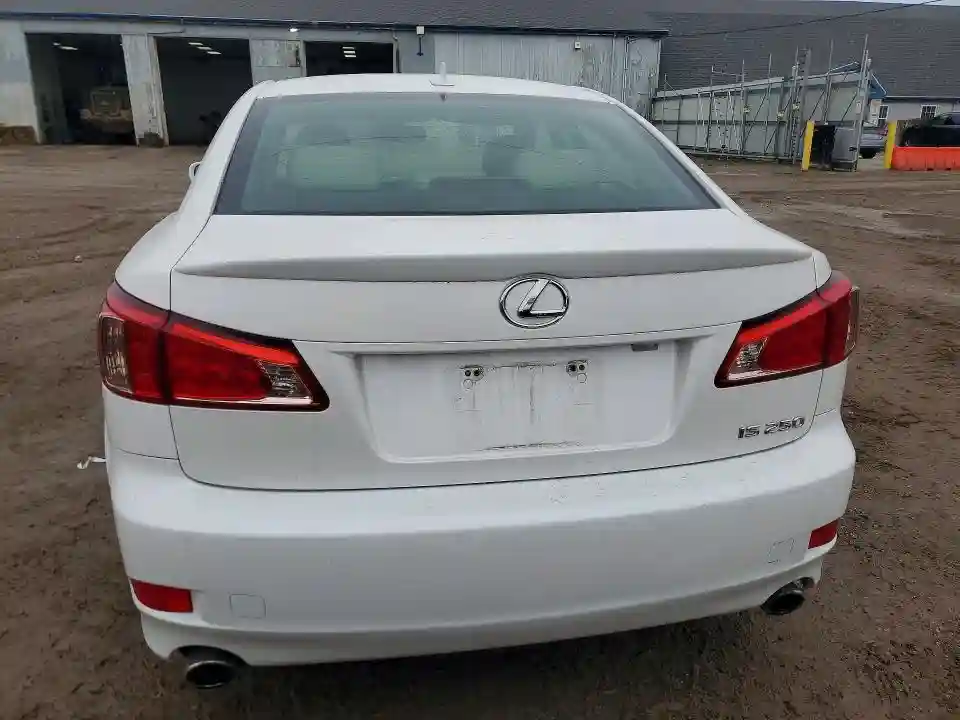 JTHBF5C20B5143990 2011 LEXUS IS-5