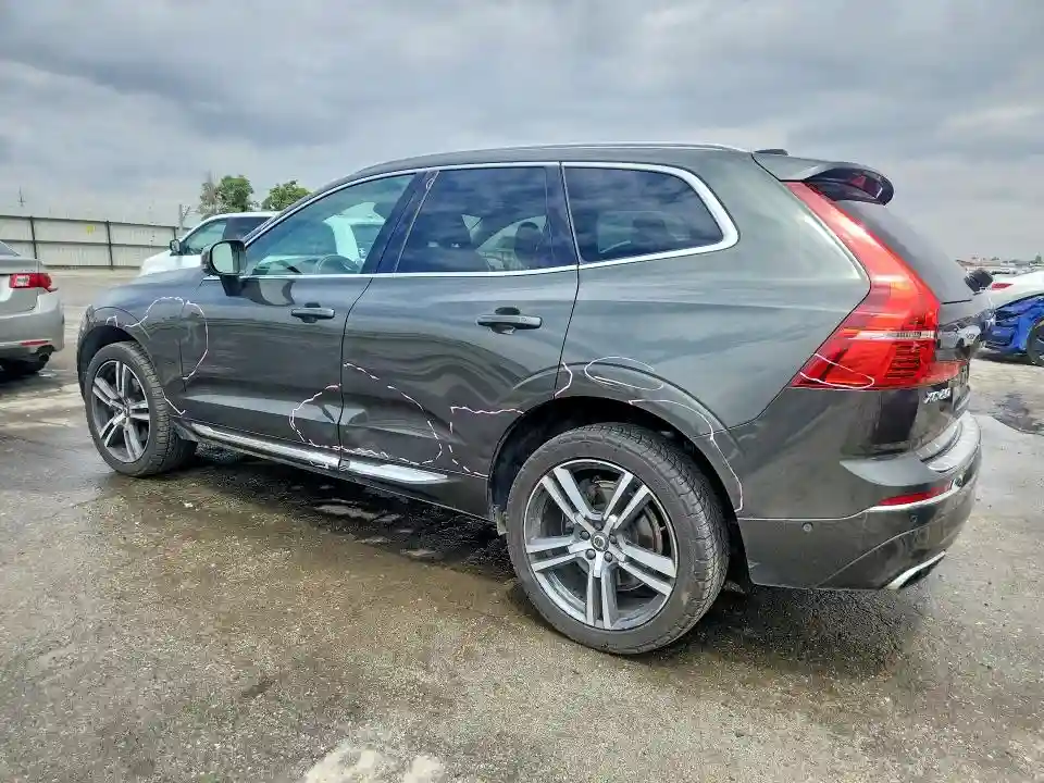 YV4A22RL9J1002247 2018 VOLVO XC60-1