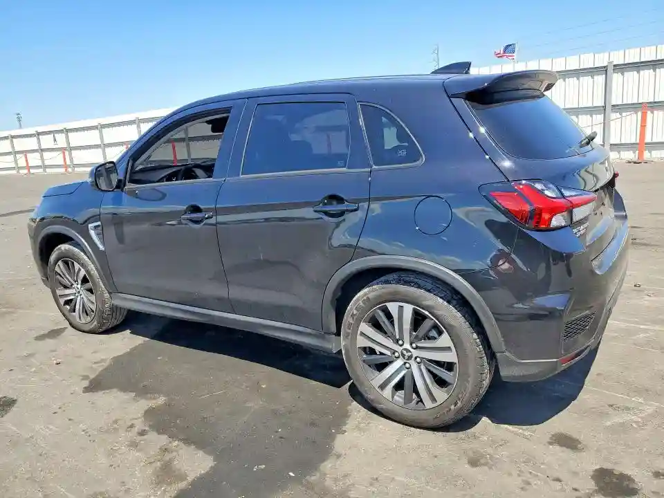 JA4ARUAU6SU011500 2025 MITSUBISHI OUTLANDER-1