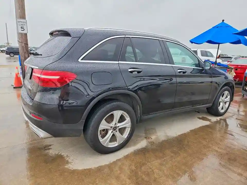 WDC0G4JBXJV091716 2018 MERCEDES-BENZ GLC-CLASS-2