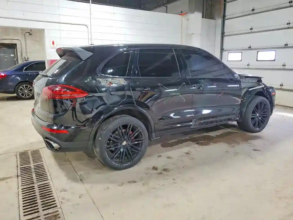 WP1AA2A21HKA80193 2017 PORSCHE CAYENNE-2