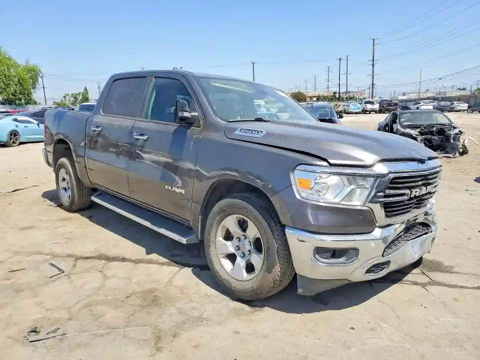 1C6RREFG4KN813546 2019 RAM 1500-3