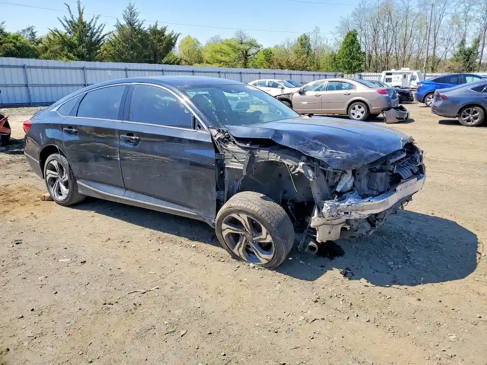 1HGCV1F65JA029829 2018 HONDA ACCORD-3