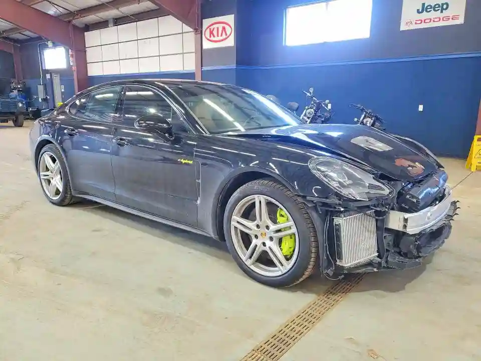 WP0AE2A73JL128732 2018 PORSCHE PANAMERA-3