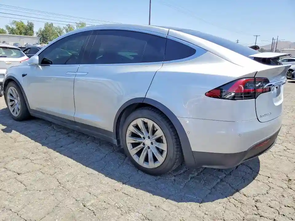 5YJXCBE25HF038137 2017 TESLA MODEL X-1