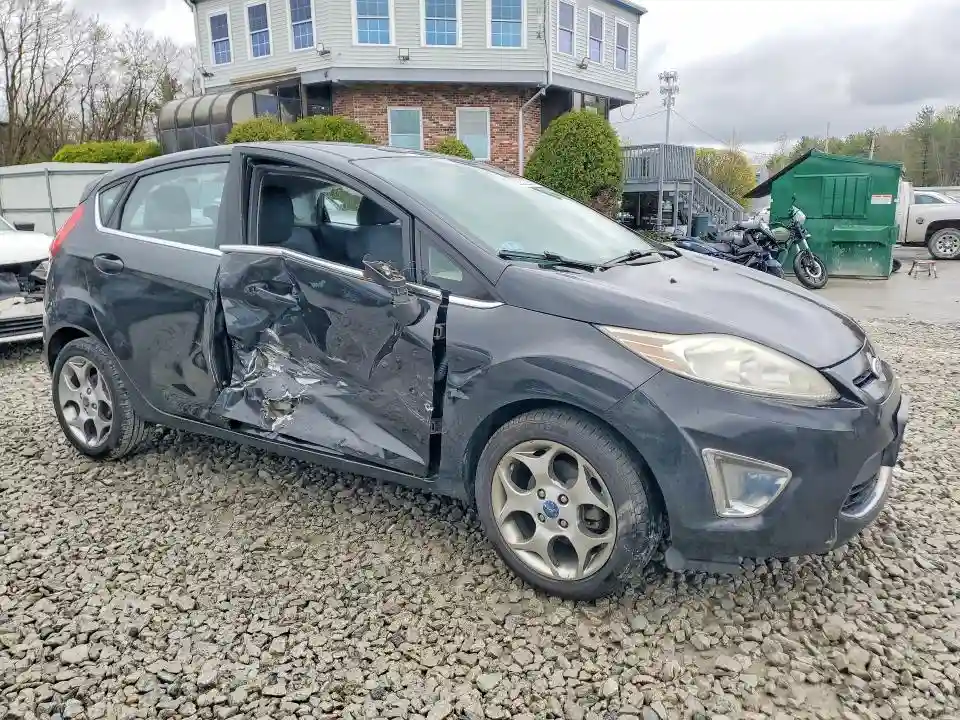 3FADP4FJ5BM124260 2011 FORD FIESTA-3