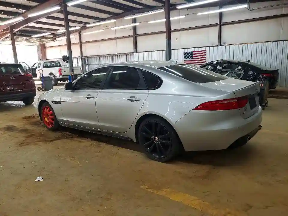SAJBG4FV9JCY67218 2018 JAGUAR XF-1