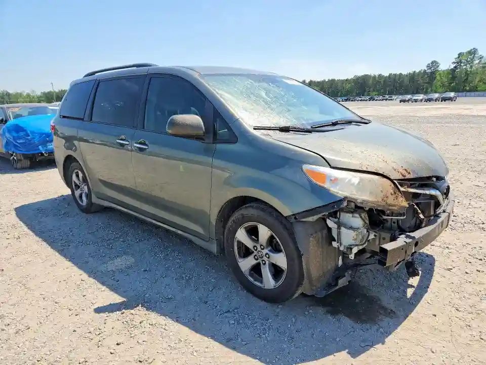 5TDKZ3DC0KS986151 2019 TOYOTA SIENNA-3