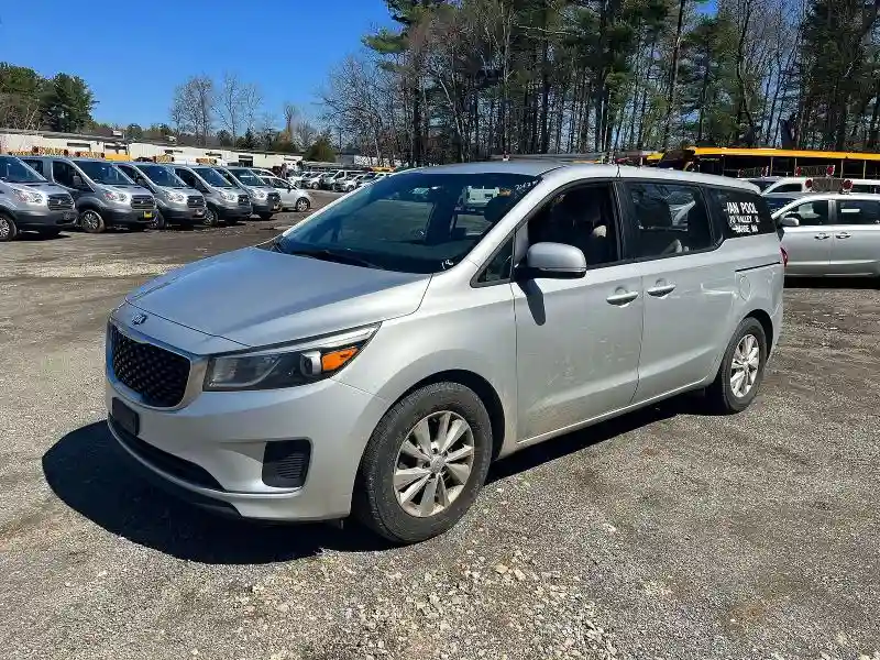 KNDMA5C12J6400723 2018 KIA SEDONA-1