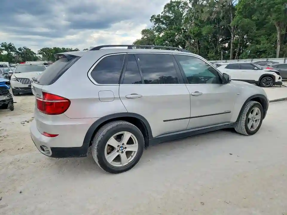 5UXZW0C57D0B94420 2013 BMW X5-2