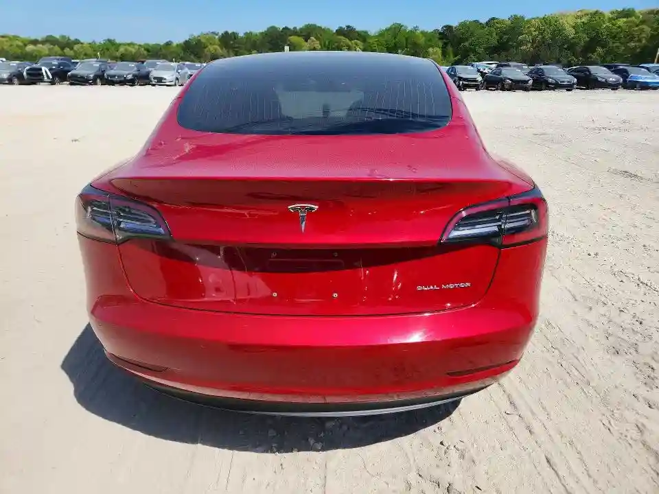5YJ3E1EB4JF114777 2018 TESLA MODEL 3-5