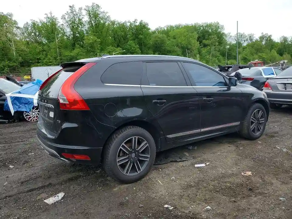 YV440MDRXH2035739 2017 VOLVO XC60-2
