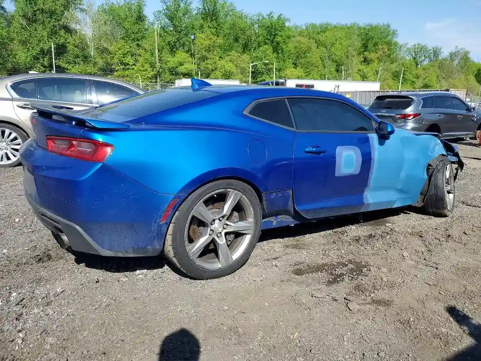 1G1FE1R7XJ0175576 2018 CHEVROLET CAMARO-2