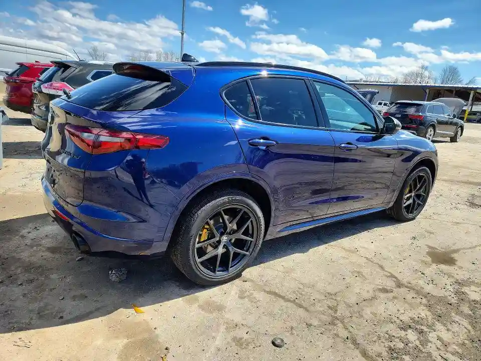 ZASPAKBN8L7C86022 2020 ALFA ROMEO STELVIO-2