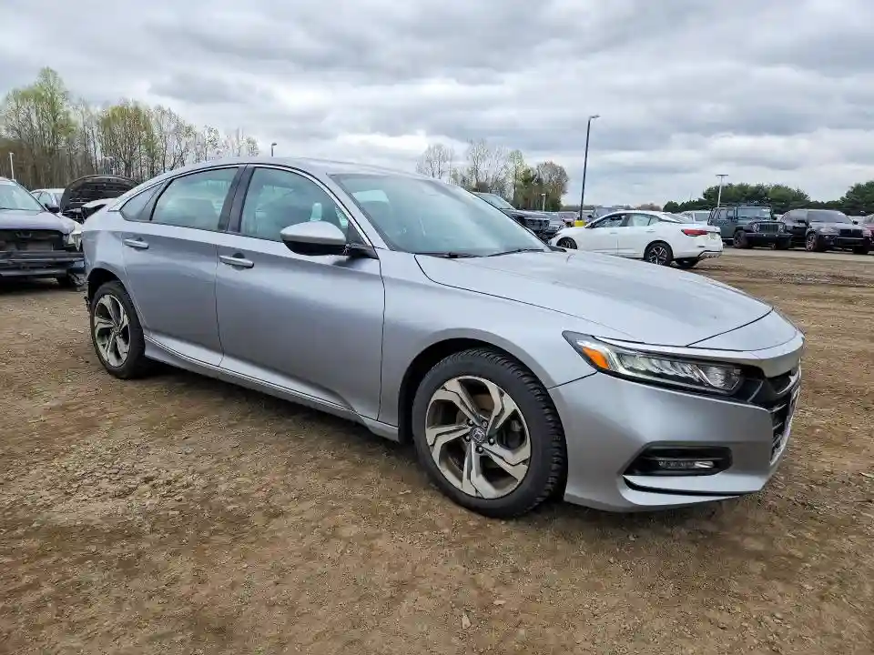 1HGCV1F44JA263930 2018 HONDA ACCORD-3