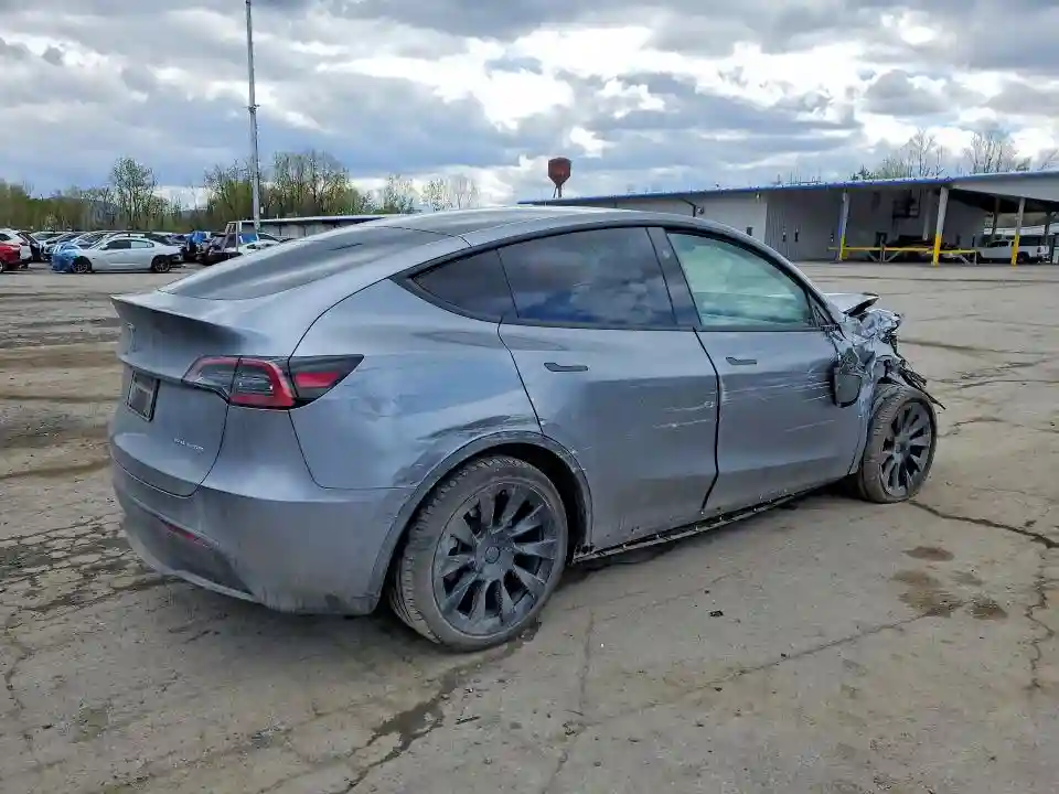 7SAYGAEE3RF098659 2024 TESLA MODEL Y-2